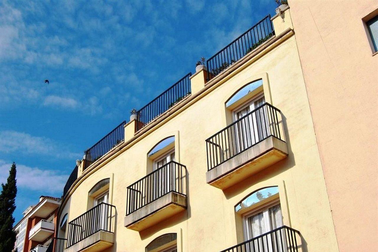Apartaments Ar Enjoy Monjardi يوريت دي مار المظهر الخارجي الصورة
